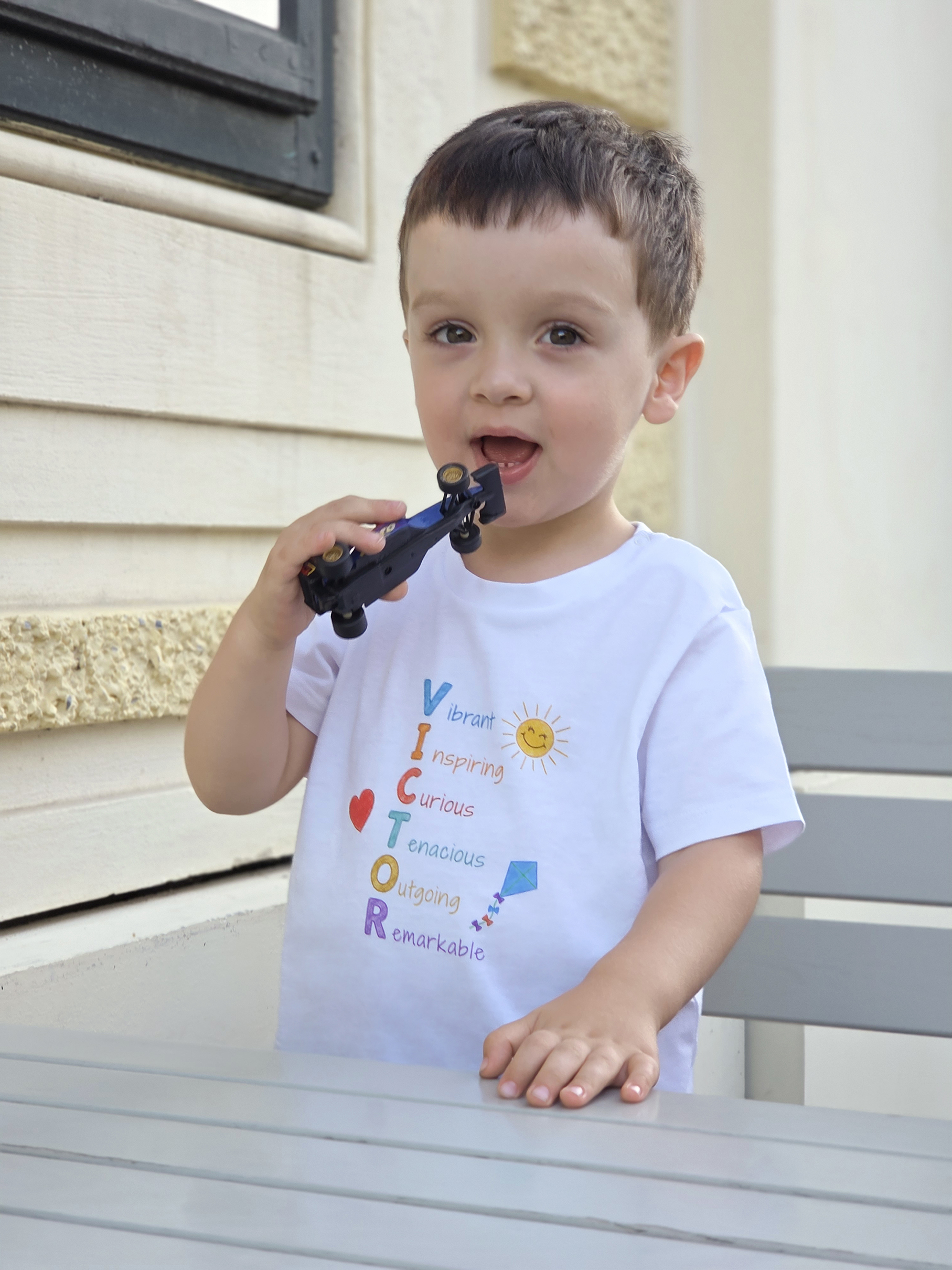 Tricou personalizat cu nume — Studio Nino